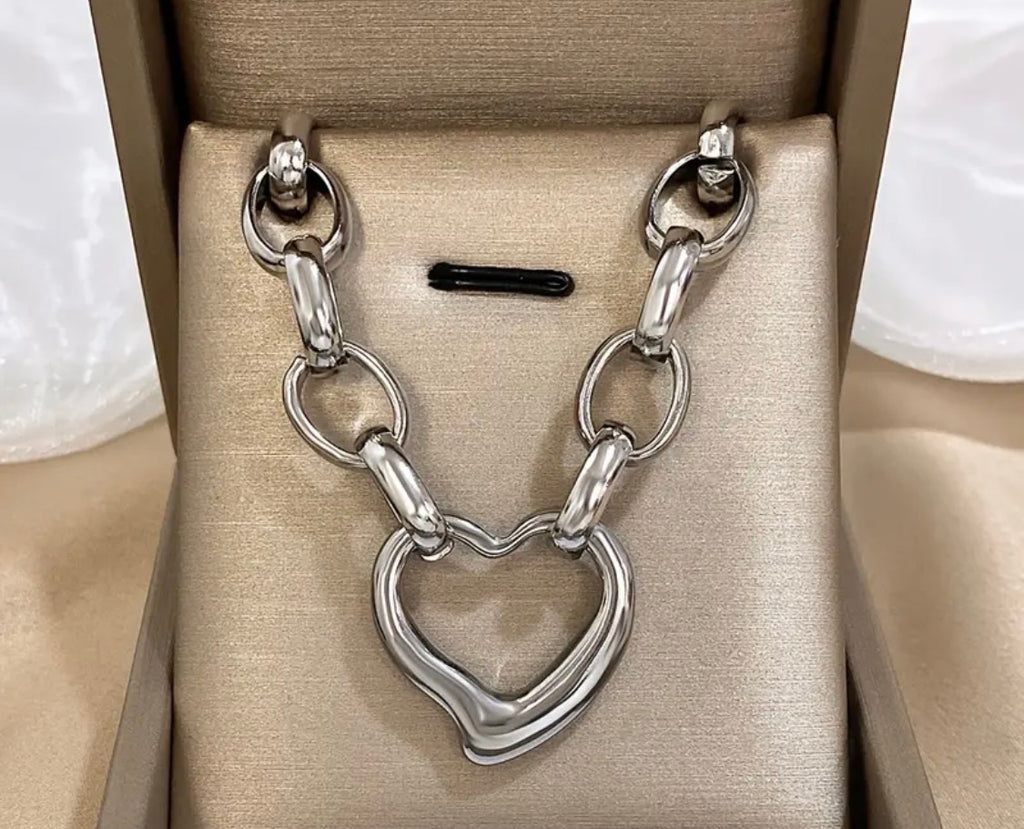 Love Pendant Necklace - Gold