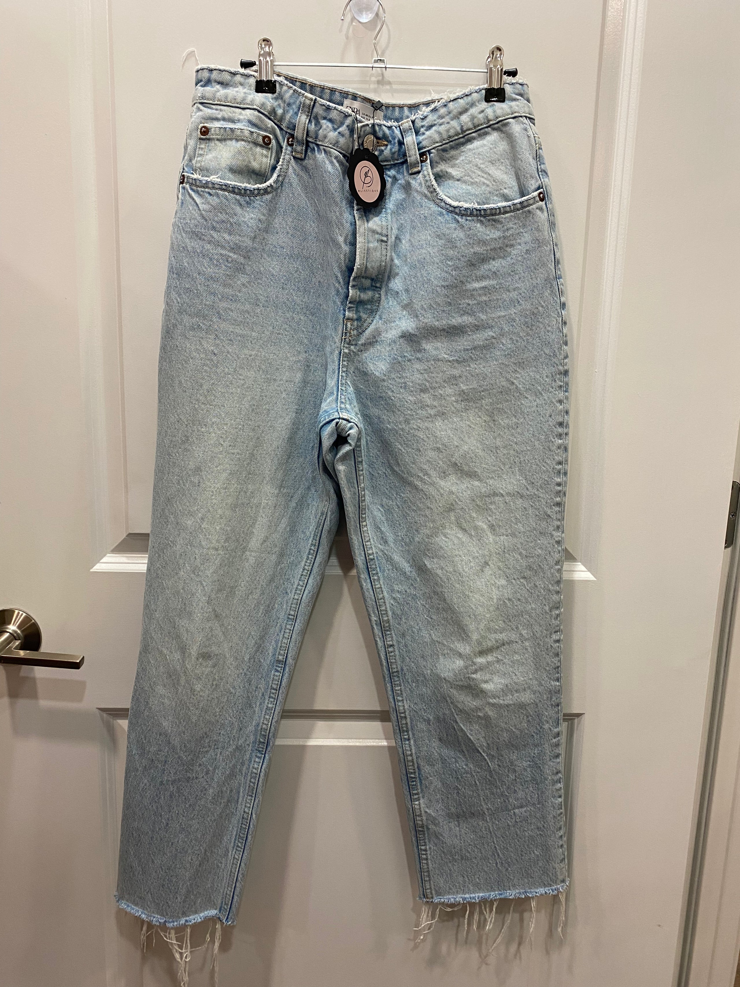 Zara Ankle Cropped Blue Jeans